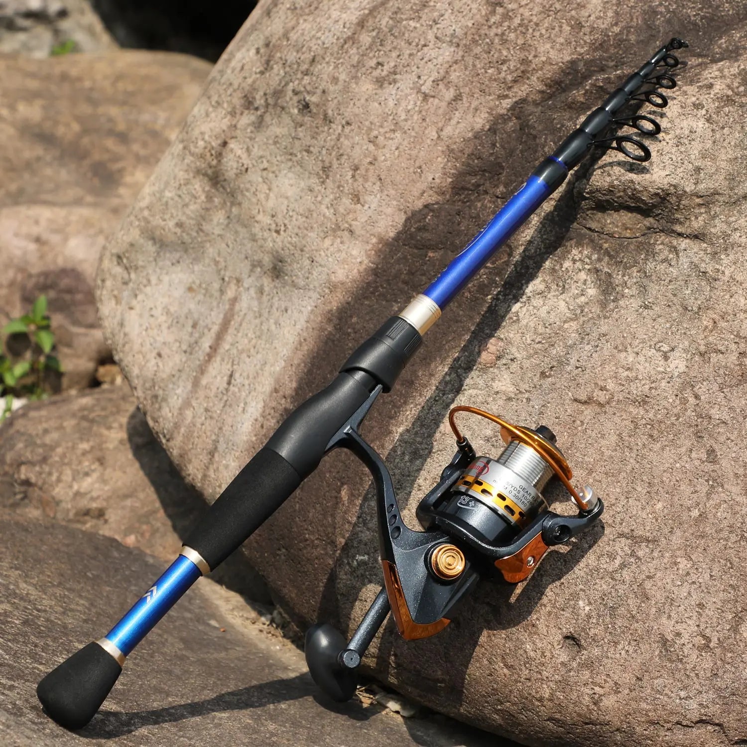 Sougayilang Telescopic Fishing Combo 1.8m 2.1m 2.4m Carbon Fiber Rod and 5.5:1 13+1BB Spinning Fishing Reel Fishing Kit Pesca