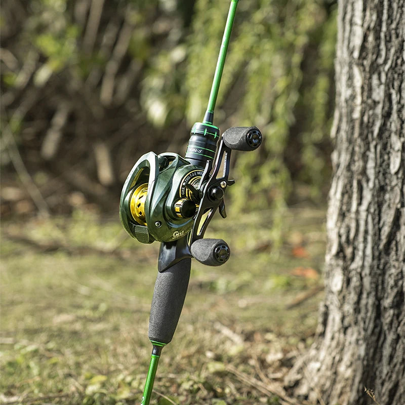 Ultra Smooth Baitcasting Fishing Reel – High Speed 7.2:1 Gear Ratio Reel for Bass Fishing
